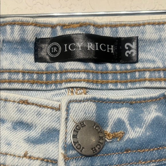 Men's ICY RICH Size 32 Light Blue Distressed Stacked Skinny Jeans - Picture 2 of 9